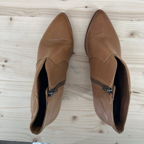 Frye Jennifer Ankle Booties Women Sz 7 Brown Leather Pointed Toe Western Boho - Picture 5 of 13